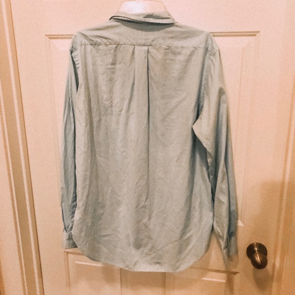 Button down - Picture 2 of 2